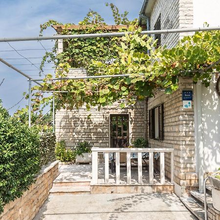 Sweet Dreams Apartment Sutivan Exterior photo