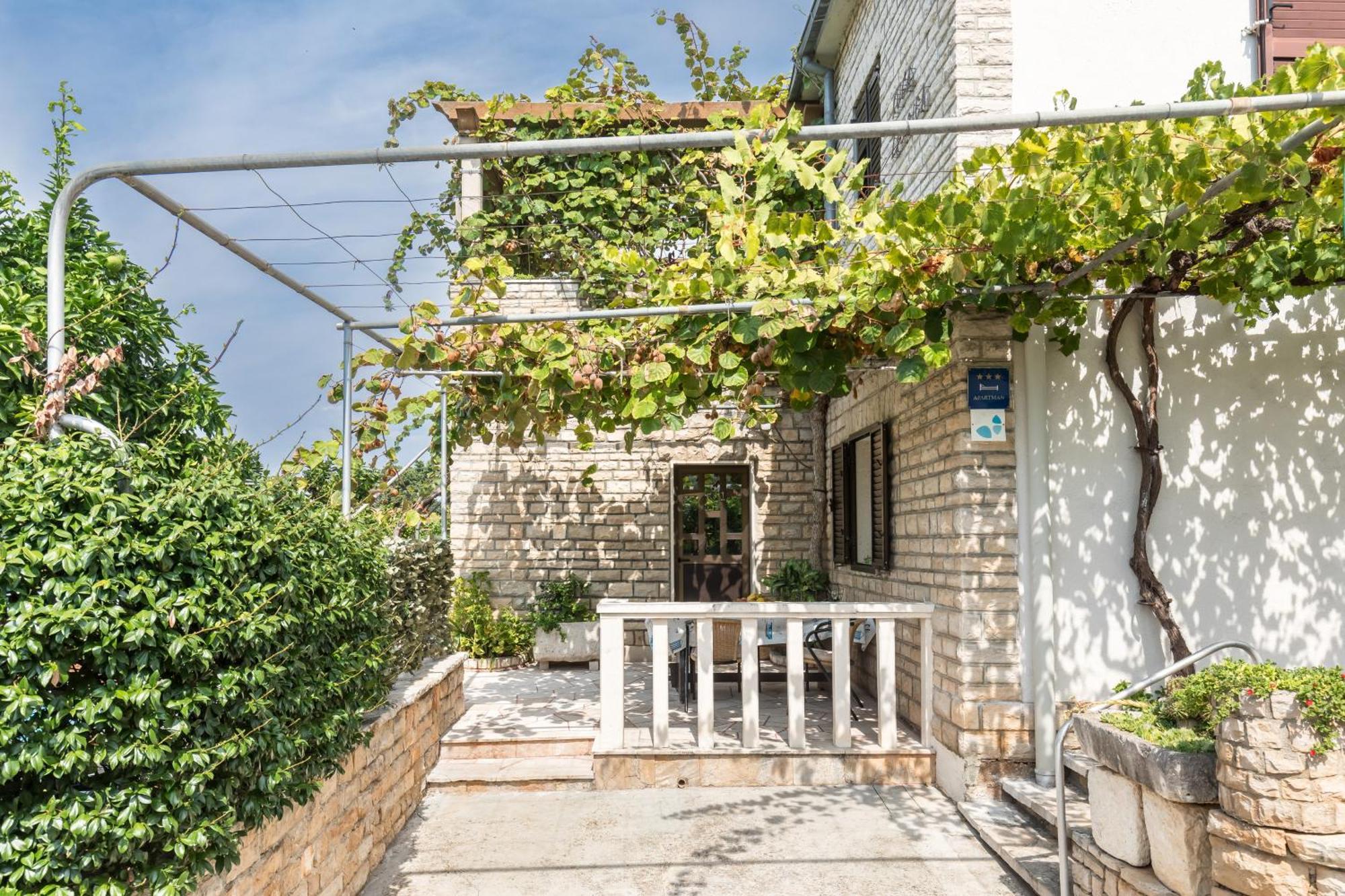 Sweet Dreams Apartment Sutivan Exterior photo